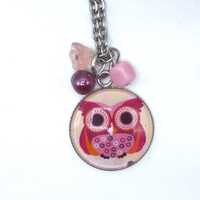 Pendentif rond chouette hibou rose fuchsia en cabochon en verre et acier inoxydable