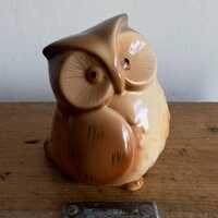 Vintage adorable rotund brown owl ornament/figurine - excellent condition. 11cm