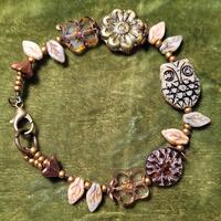 Woodsy owl beaded bracelet