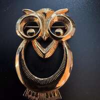Avon Gold Tone Owl Hoot Bird Pin Brooch