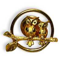 Avon Pair of Owls on a branch small Lapel Pin Gold tone Circular Fashion Jewelry