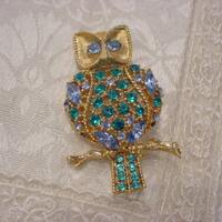 Rhinestone Crystal OWL Gold-tone Pin Brooch   ~ Gorgeous!