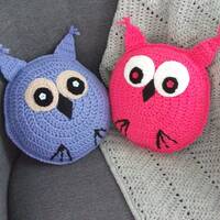 Crochet owl cushion with button eyes, conservatory, garden room, baby room,caravan, pink or blue, ro