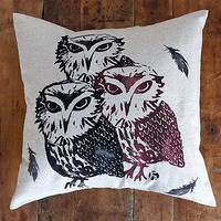 Housse de coussin Hiboux en lin / Linen Owl Cushion/ sérigraphié à la main/ han