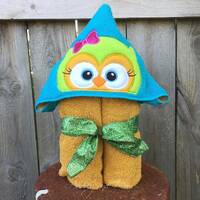 Owl Hooded Towel with Bow and Eyelashes