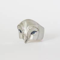 Snowy owl ring with blue Sapphire eyes and white diamonds