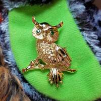 Owl Pin with green eyes