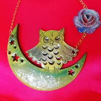 Pendentif Hibou sur la lune, rose bleue, bijoux lumineux, photoluminescente