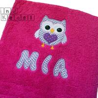 Frottee Tuch pink Cute Owl 02 lila rosa + Name in Stoff-Buchstaben lila-weiß-kariert, Handtuch