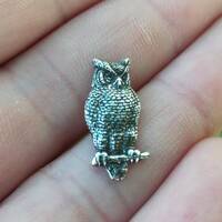 Broche Pin's Petit Hibou en laiton argent&eacute;, Broche Chouette art Nouveau, Broche Pin's