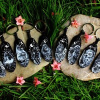 Wooden Keychains, Bird illustration, Animal illustration, Black and white art, Bird lover, Robin Bla