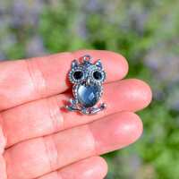 1 Owl Silver Tone with a Dark Gray Glass Stone Charm SC2959