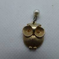 Distinct Owl gold plated pendant/charm