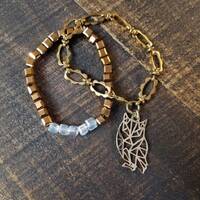 Owl charm bracelet, stretch glass bead bracelet , Brass Chain bracelet