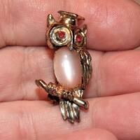 Owl Graduate Pin Ruby Rhinestone Eyes Pink Pearly Body Vintage Brooch Vintage Jewelry
