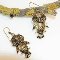 boucles d'oreilles chouettes hiboux laiton doré boheme;  ethnique ; pendants d'oreill