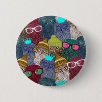 Owl in crown button